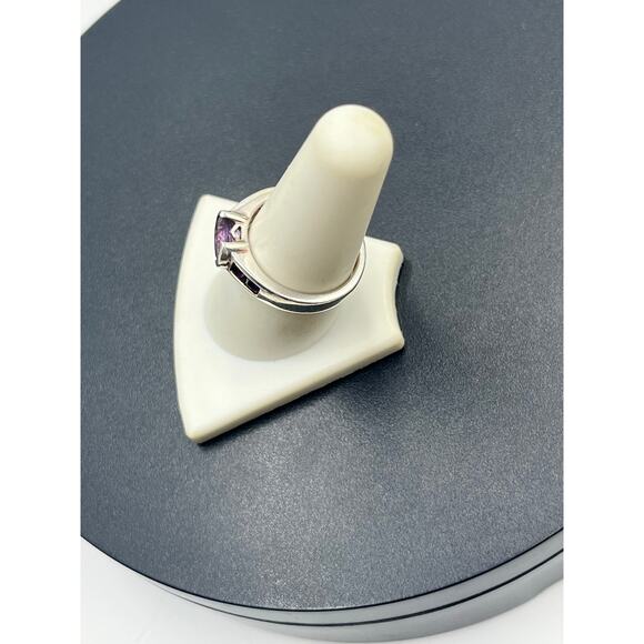 Sterling Silver 3-Stone Amethyst Oval Center Stone Heart Makers Ring Size 8.25 - Picture 4 of 11